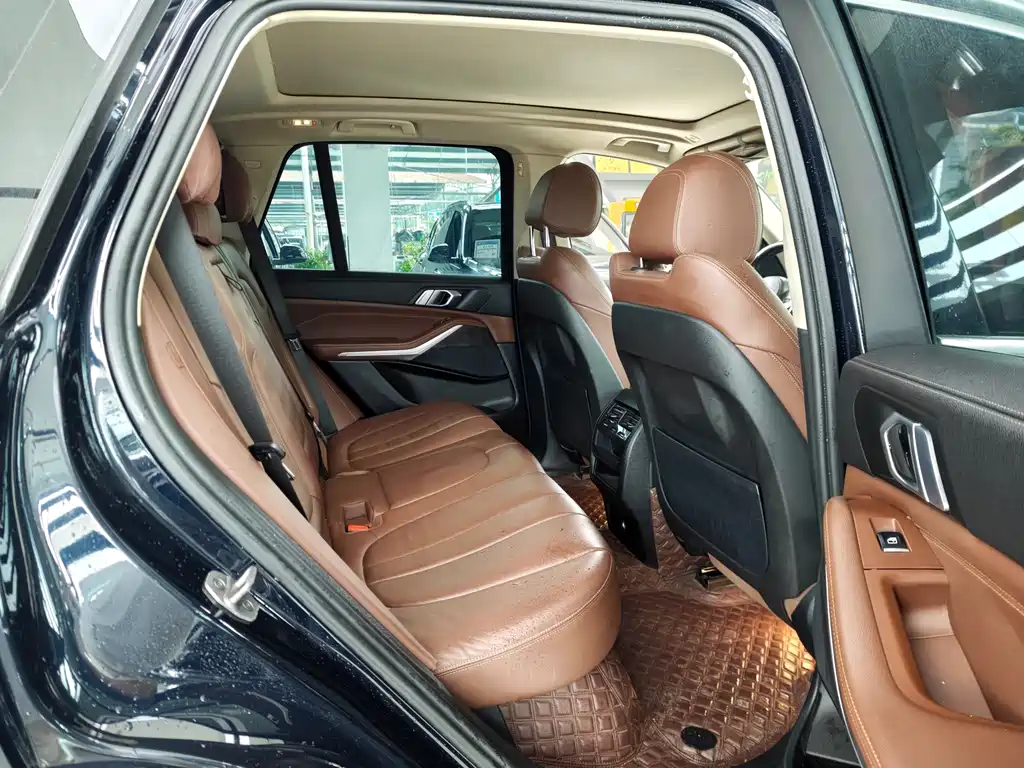 BMW X5 (Import) — миниатюра 11