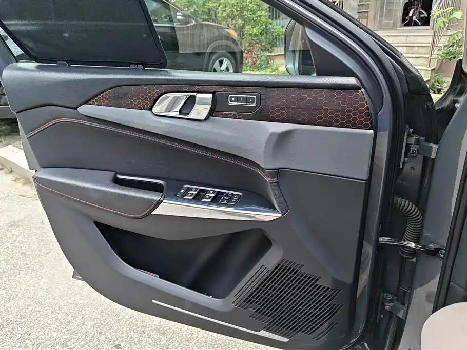 Lynk & Co 02 2018 1.5T DCT Pro V