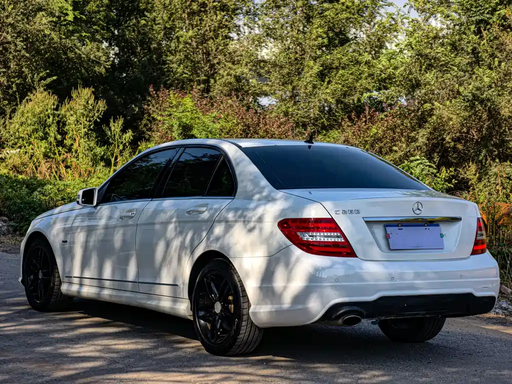 Mercedes-Benz C-Class — миниатюра 23