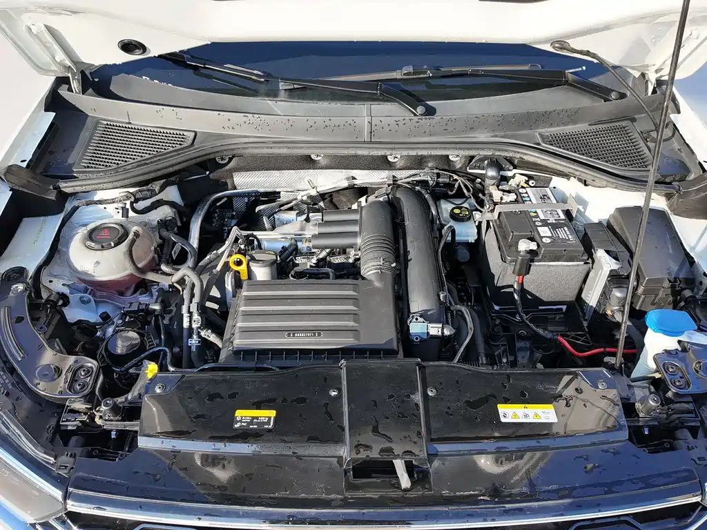 VOLKSWAGEN T ROC EXPLORING SONGS