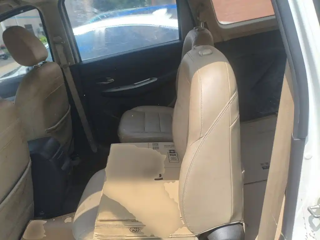 Wuling Hongguang — миниатюра 13