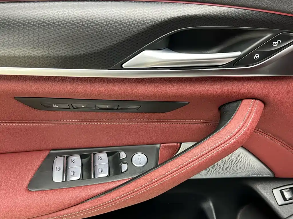 BMW 5 Series — миниатюра 19