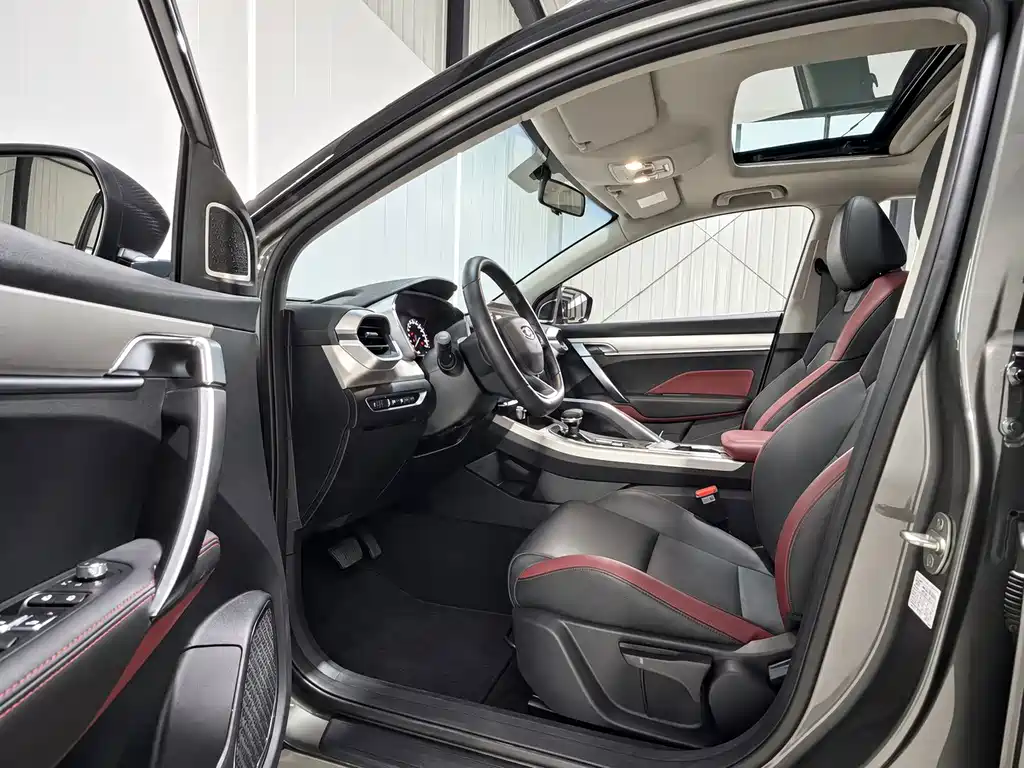 Geely Binyue — миниатюра 21