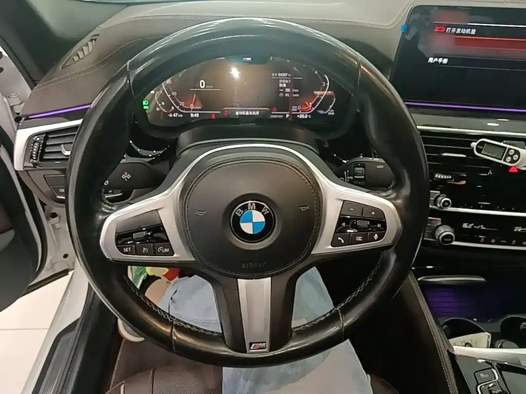 BMW 5 Series — миниатюра 11