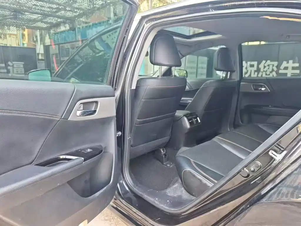 Honda Accord — миниатюра 6