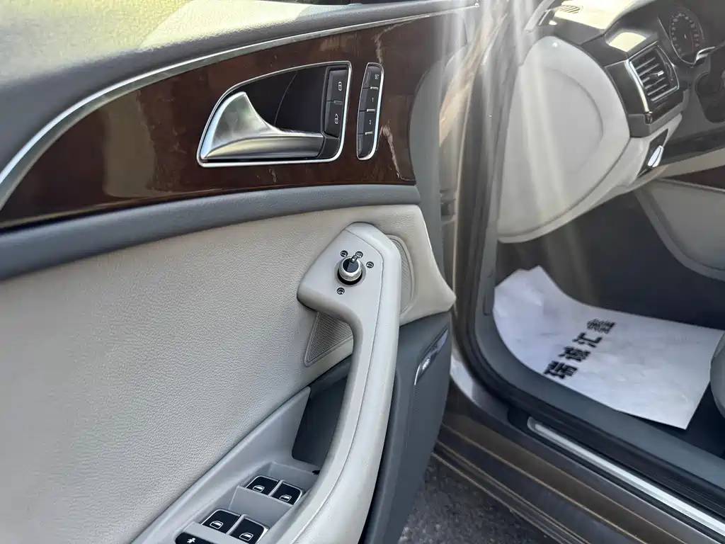 Audi A6L — миниатюра 11