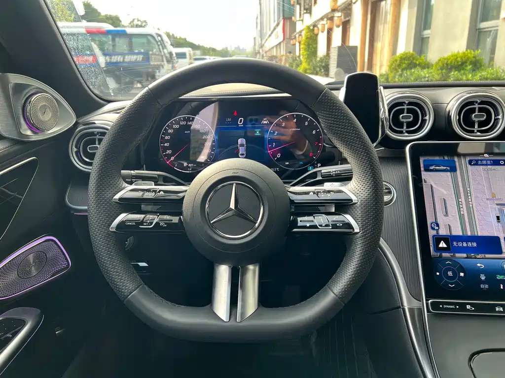 Mercedes-Benz C-Class — миниатюра 7