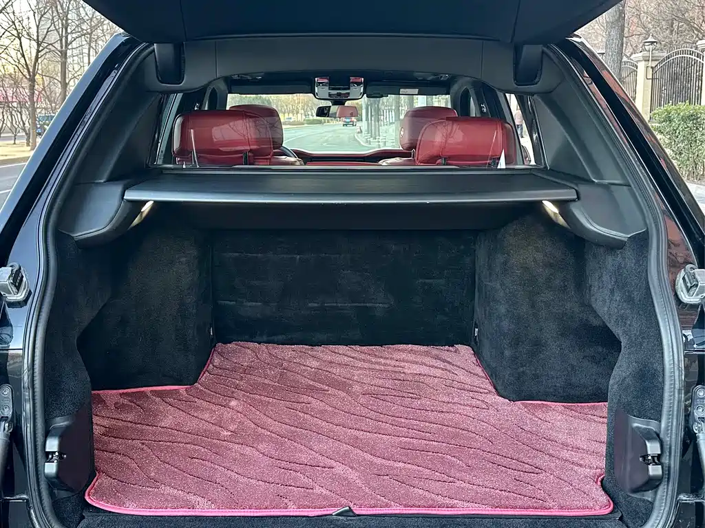 Rolls-Royce Phantom — миниатюра 16