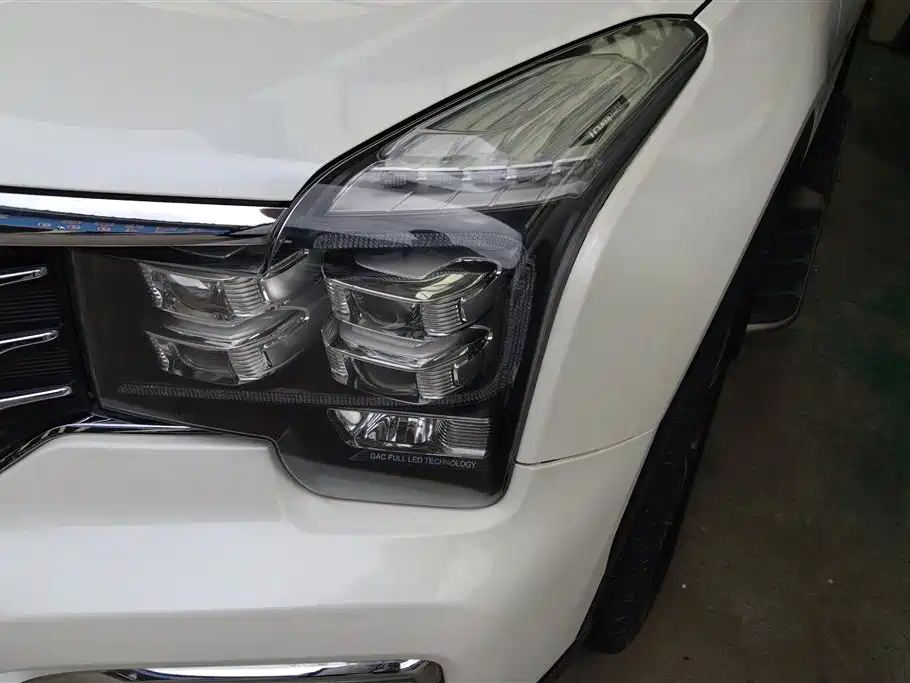 GAC GS8 2017 320T Luxury Smart Connect ( мест)