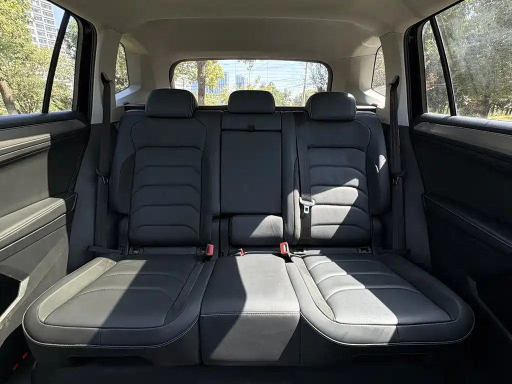 Volkswagen Tiguan L — миниатюра 18