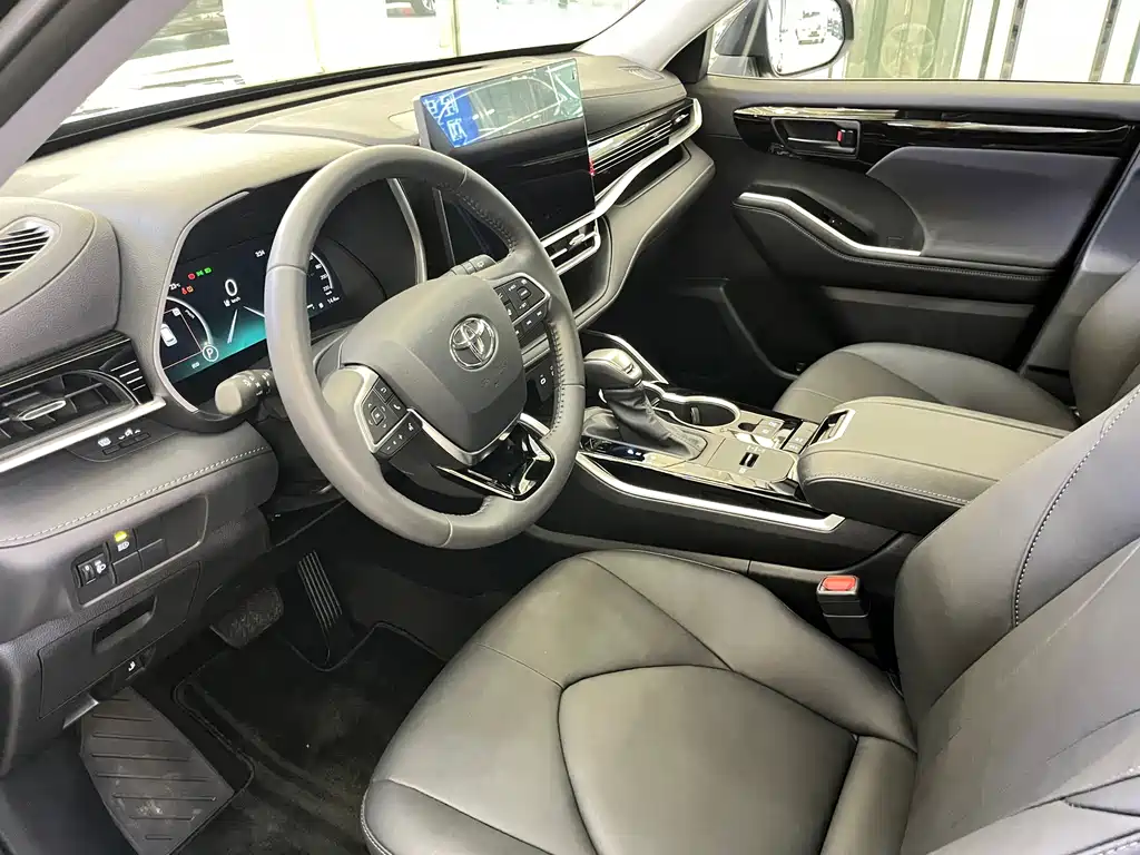Toyota Highlander — миниатюра 7