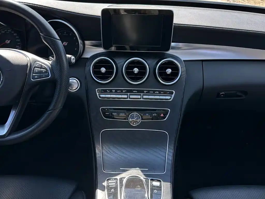 Mercedes-Benz C-Class — миниатюра 20