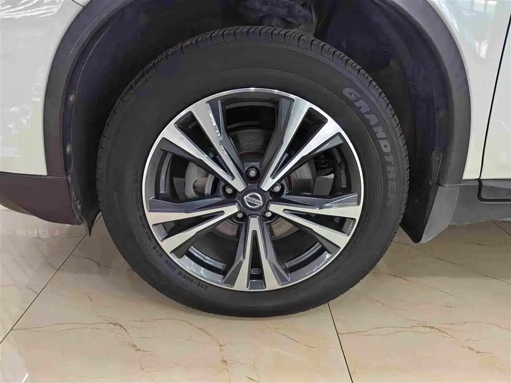 Nissan X-Trail — миниатюра 10