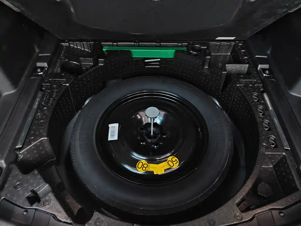Land Rover Discovery Sport — миниатюра 27