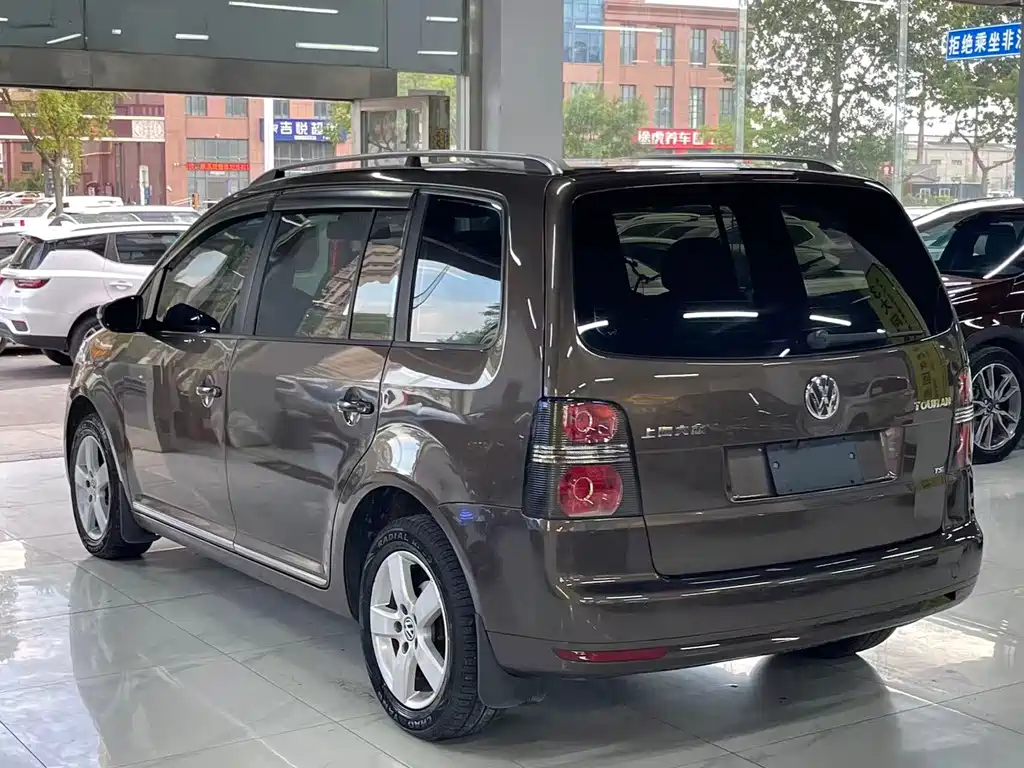 Volkswagen Touran — миниатюра 5
