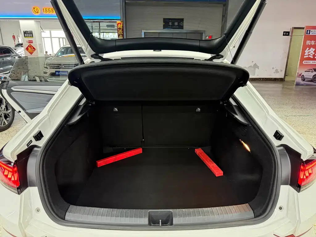 Volkswagen Lamando Lamando L 280TSI DSG Cool Hot Edition, фото 20