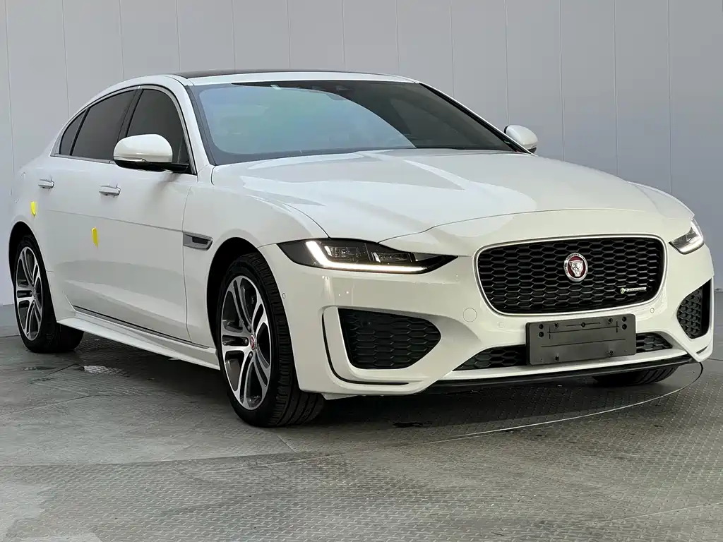 Jaguar XEL — миниатюра 3