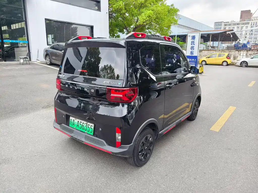 Wuling MINIEV — миниатюра 5