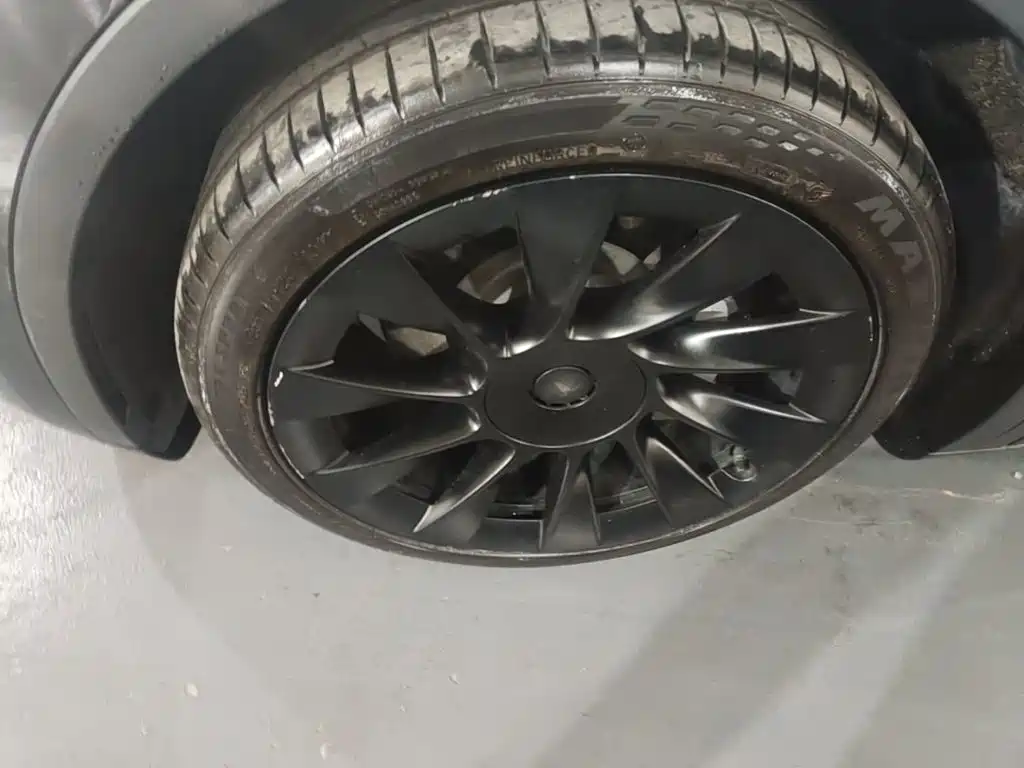 Tesla Model Y — миниатюра 23