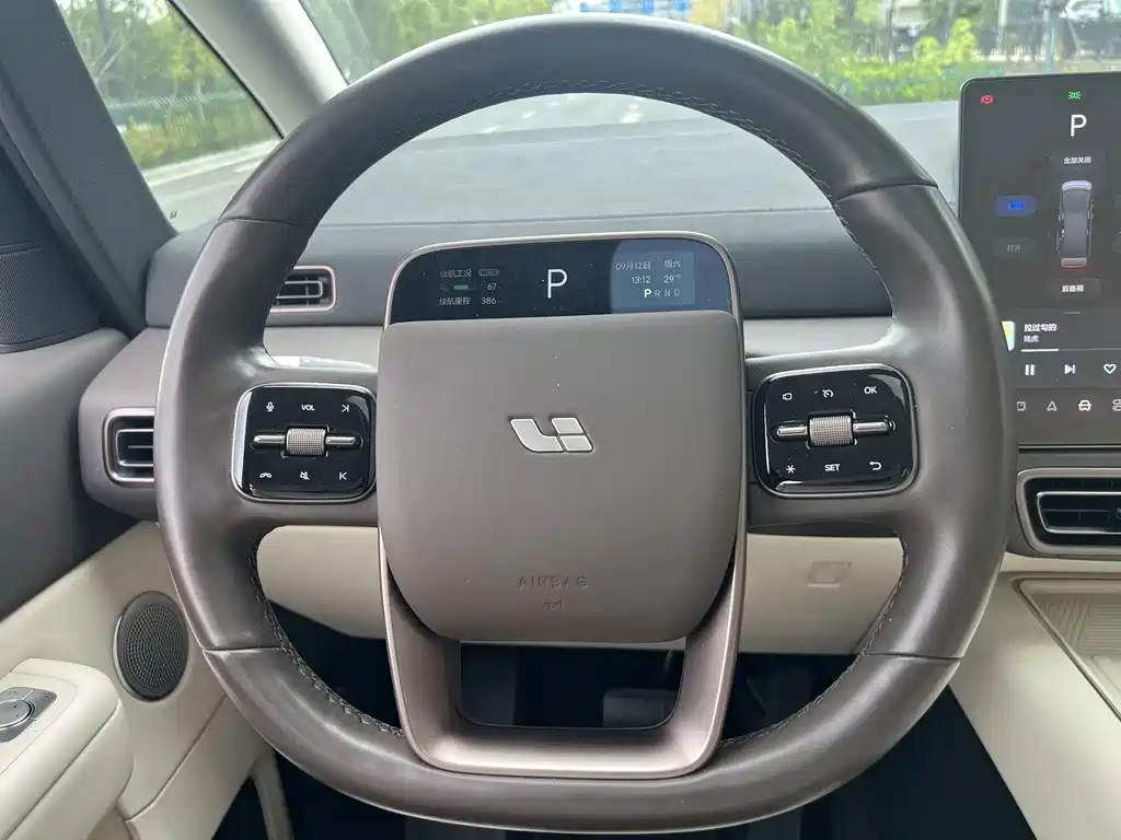 Li Auto Li MEGA — миниатюра 16