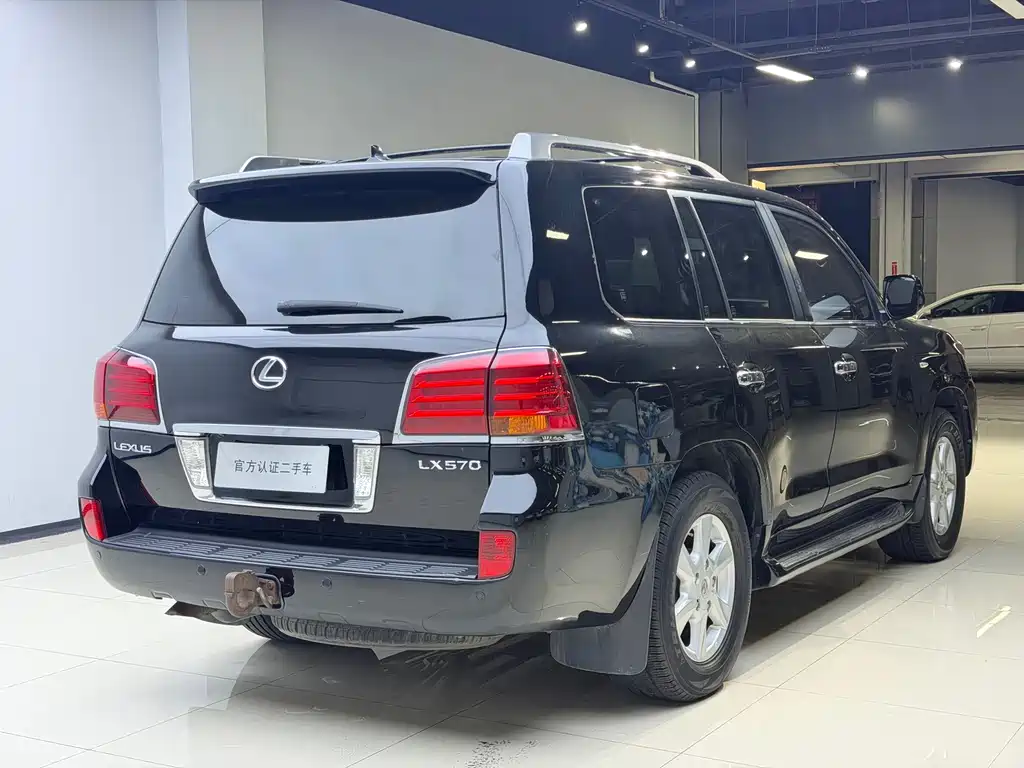 Lexus LX — миниатюра 7