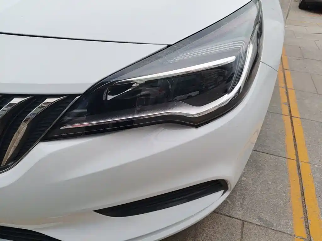 Buick Verano — миниатюра 24