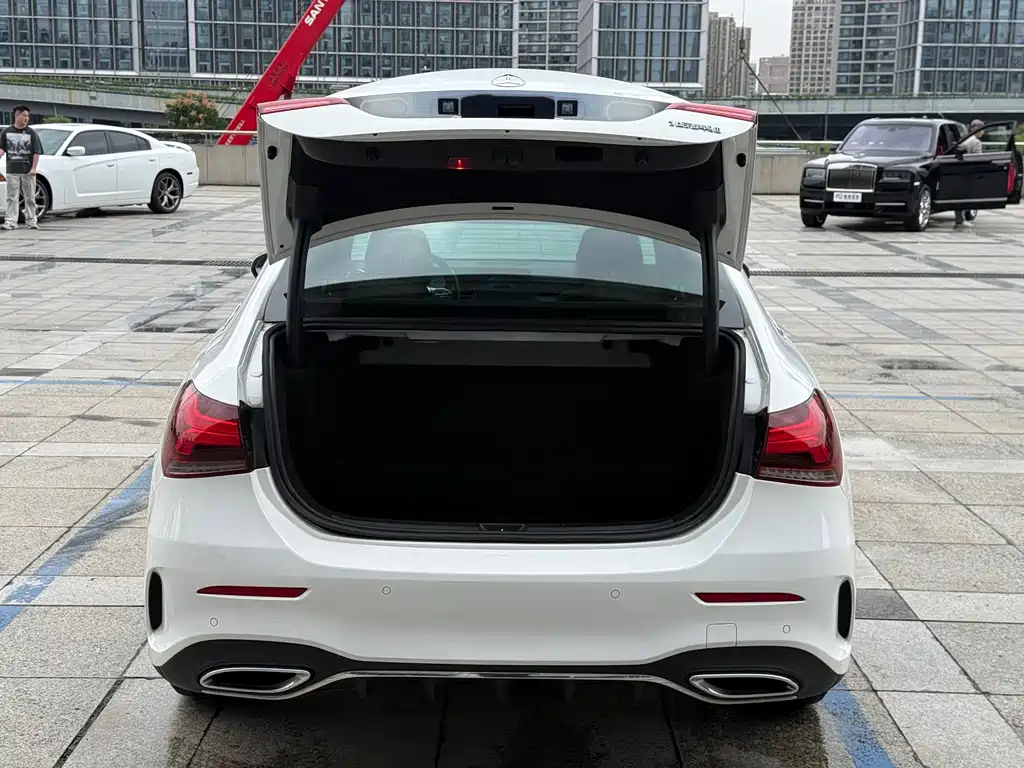 Mercedes-Benz A-Class — миниатюра 8