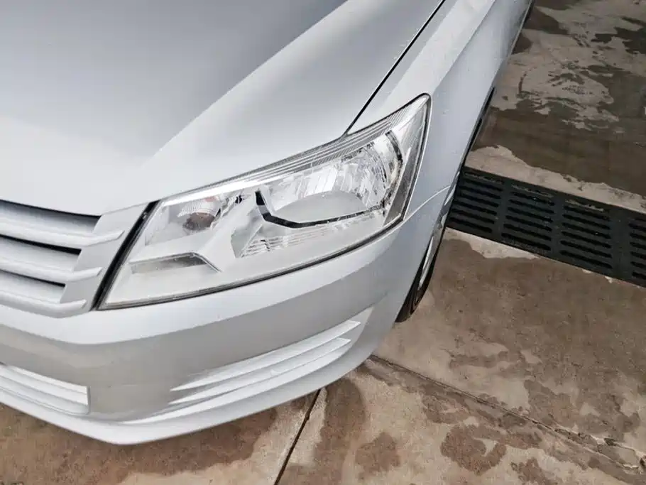 Volkswagen Santana — миниатюра 5