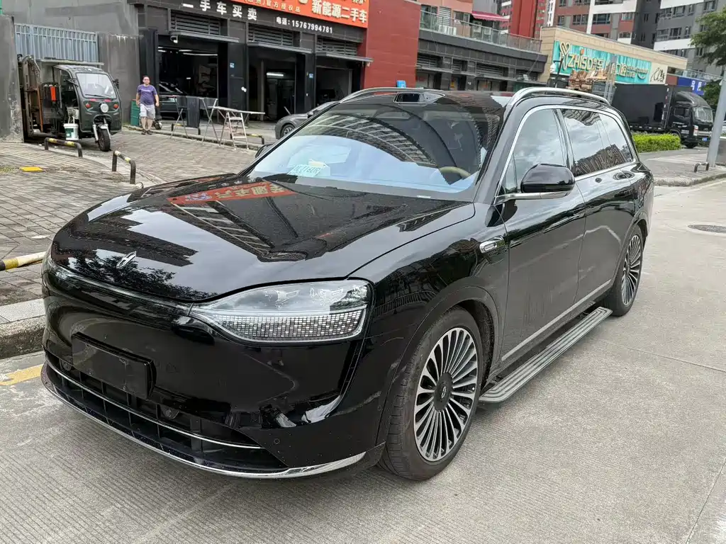 AITO Wenjie AITO M9