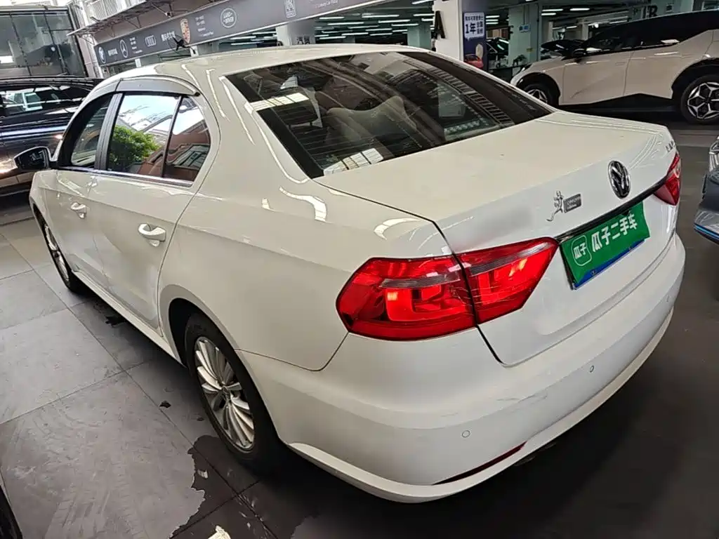 Volkswagen Lavida — миниатюра 5