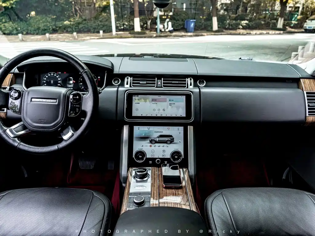 Land Rover Range Rover — миниатюра 4
