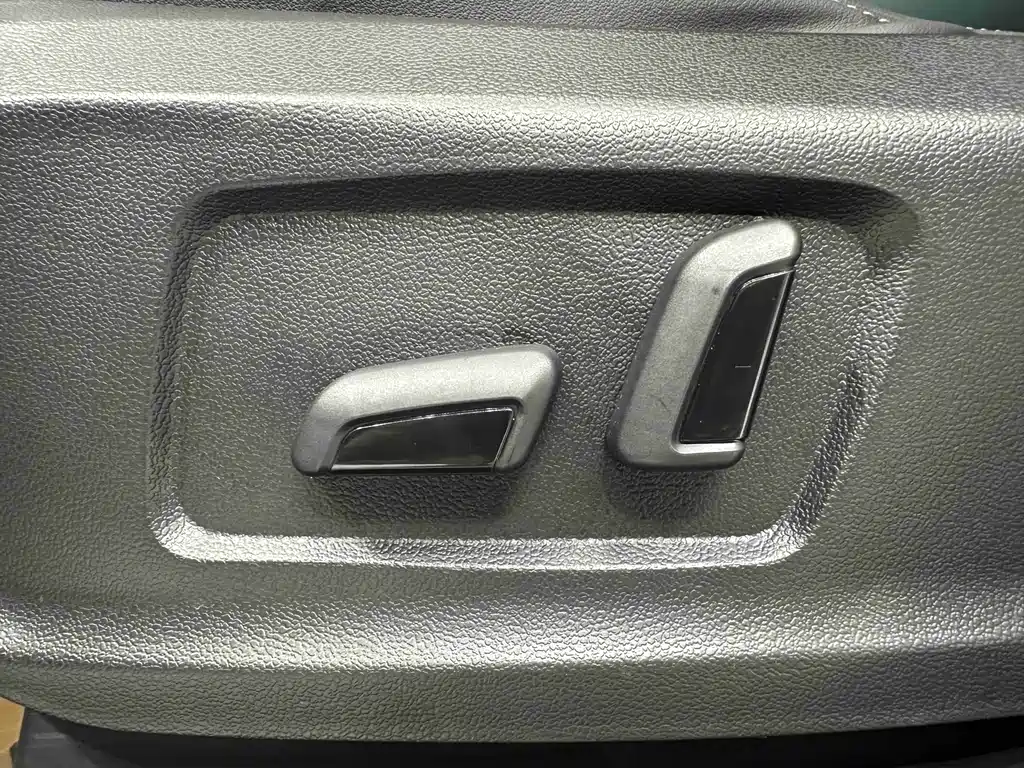 Mitsubishi Outlander — миниатюра 18