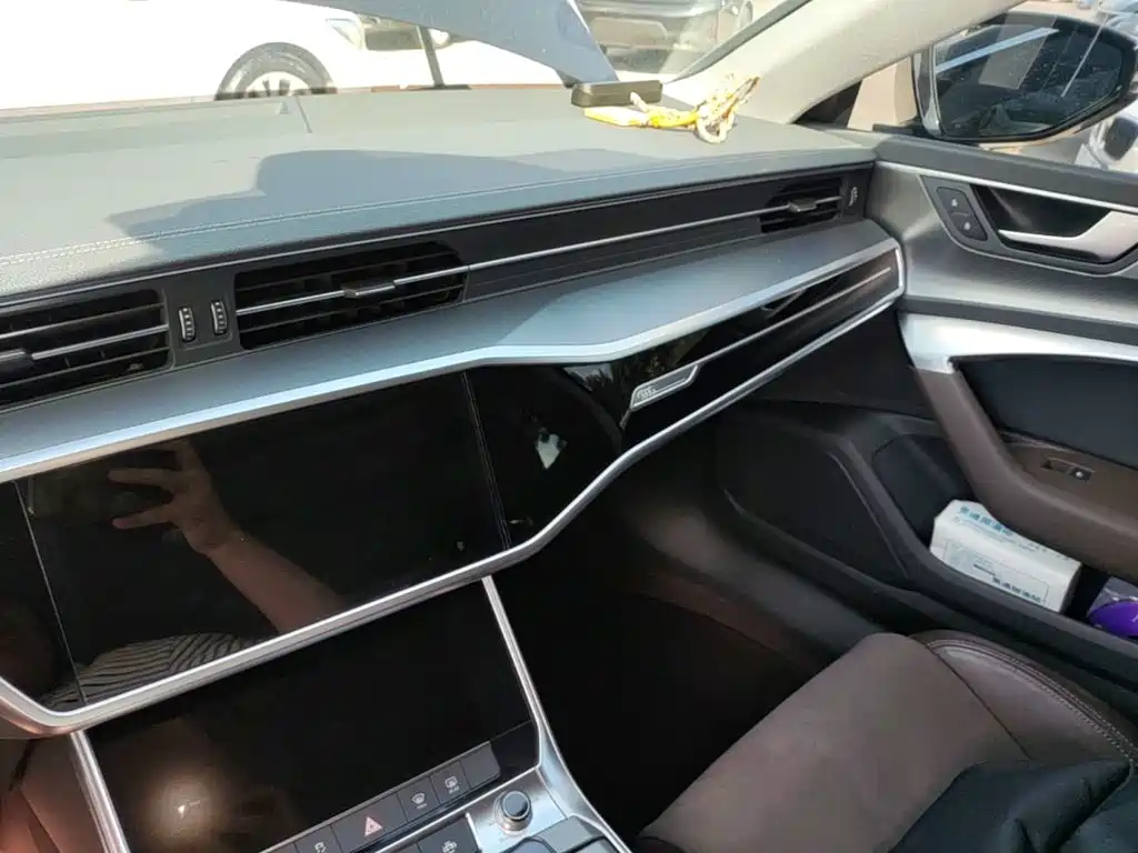 Audi A7L — миниатюра 13