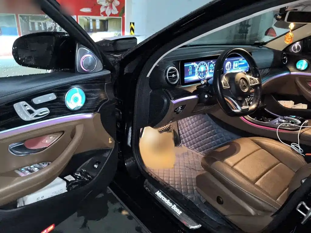 Mercedes-Benz E-Class — миниатюра 14