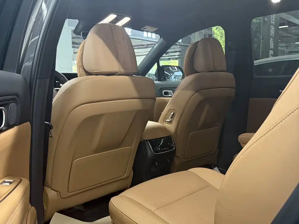 Li Auto Li ONE — миниатюра 4
