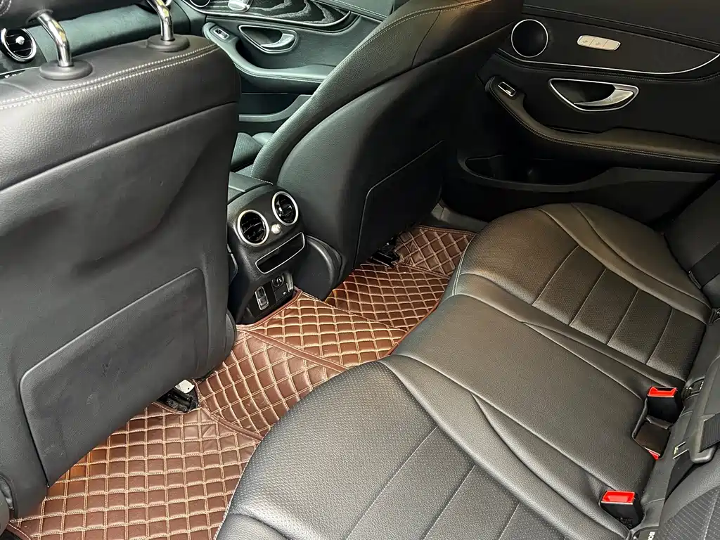 Mercedes-Benz C-Class — миниатюра 7