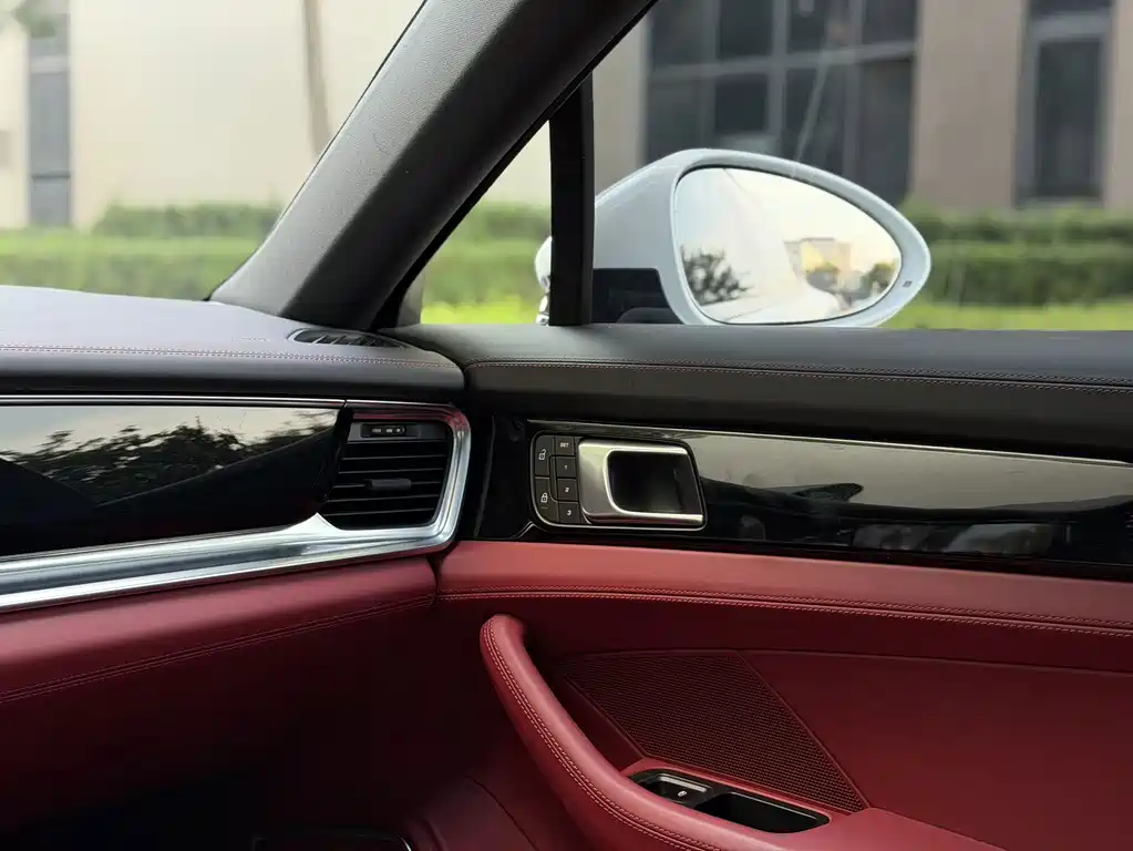 Porsche Panamera — миниатюра 13