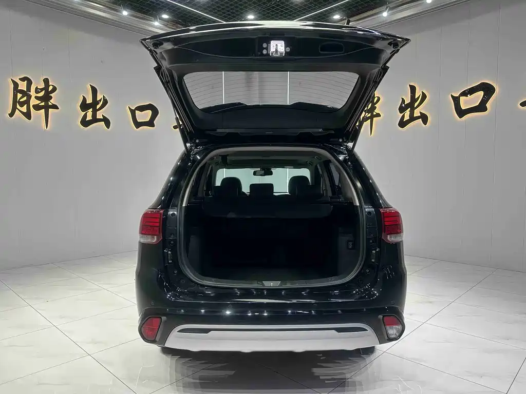 Mitsubishi Outlander — миниатюра 17