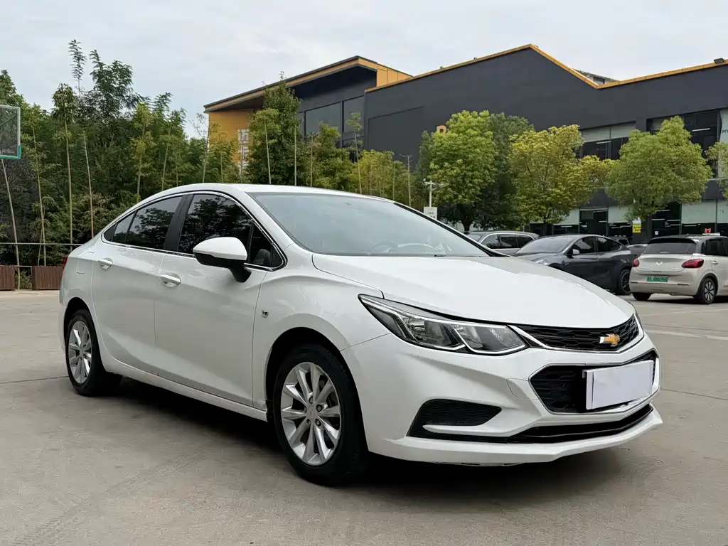 Chevrolet Cruze 2018 320 AT