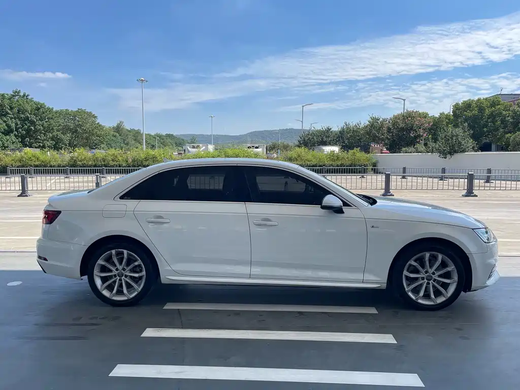 Audi A4L — миниатюра 14