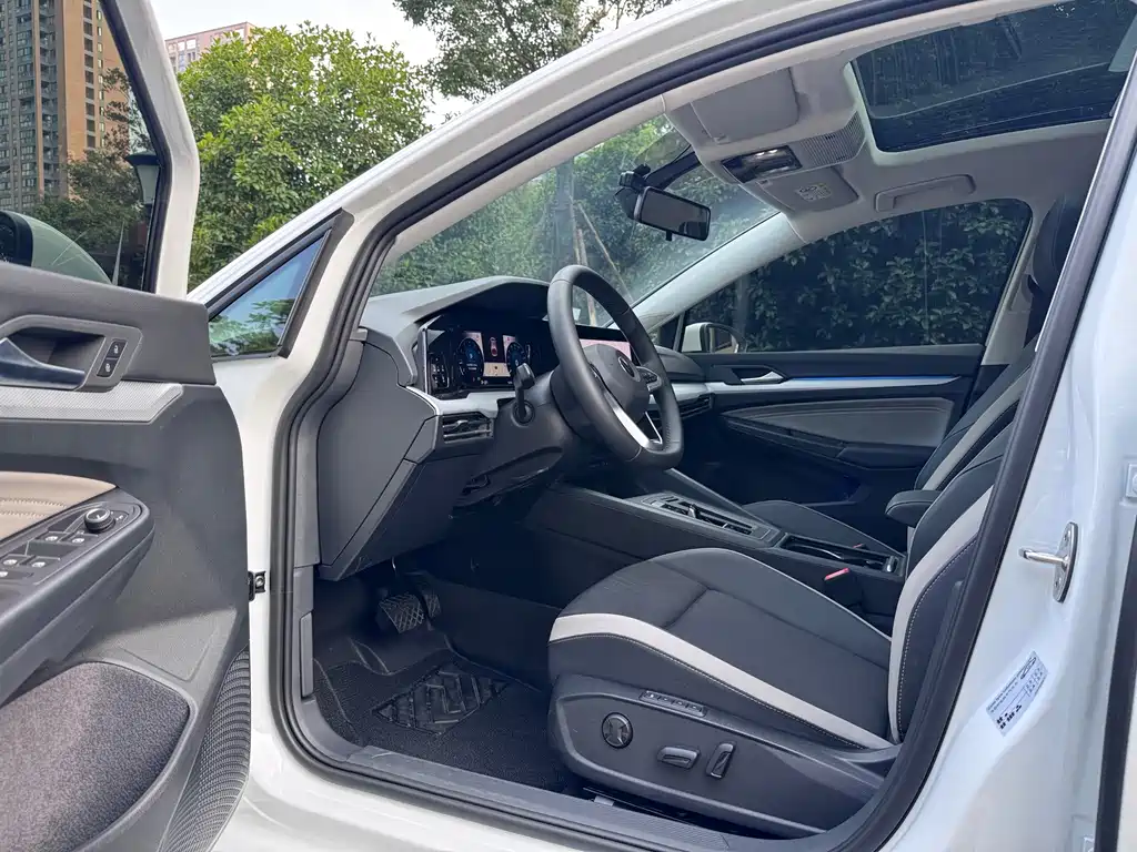 Volkswagen Golf — миниатюра 8