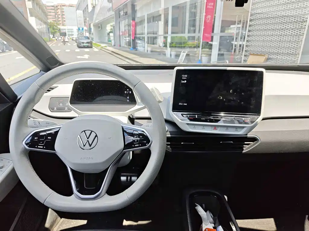 Volkswagen ID.3 — миниатюра 13