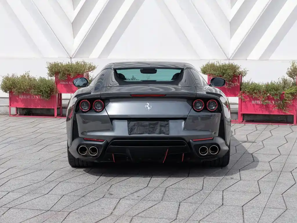 Ferrari 812 — миниатюра 5