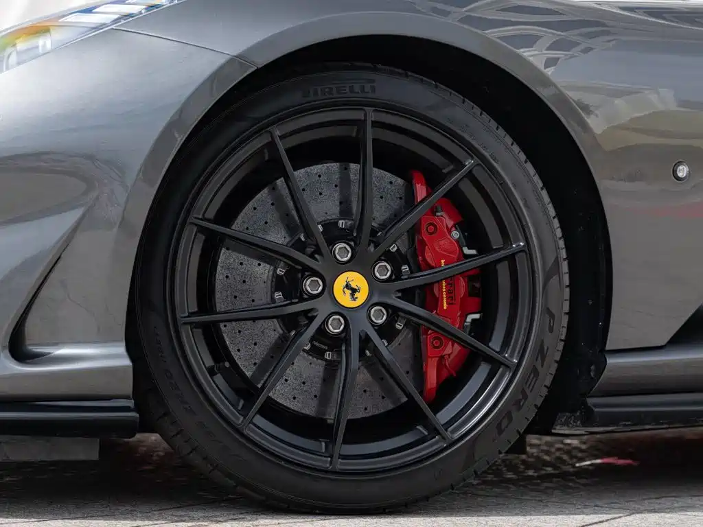 Ferrari 812 — миниатюра 8
