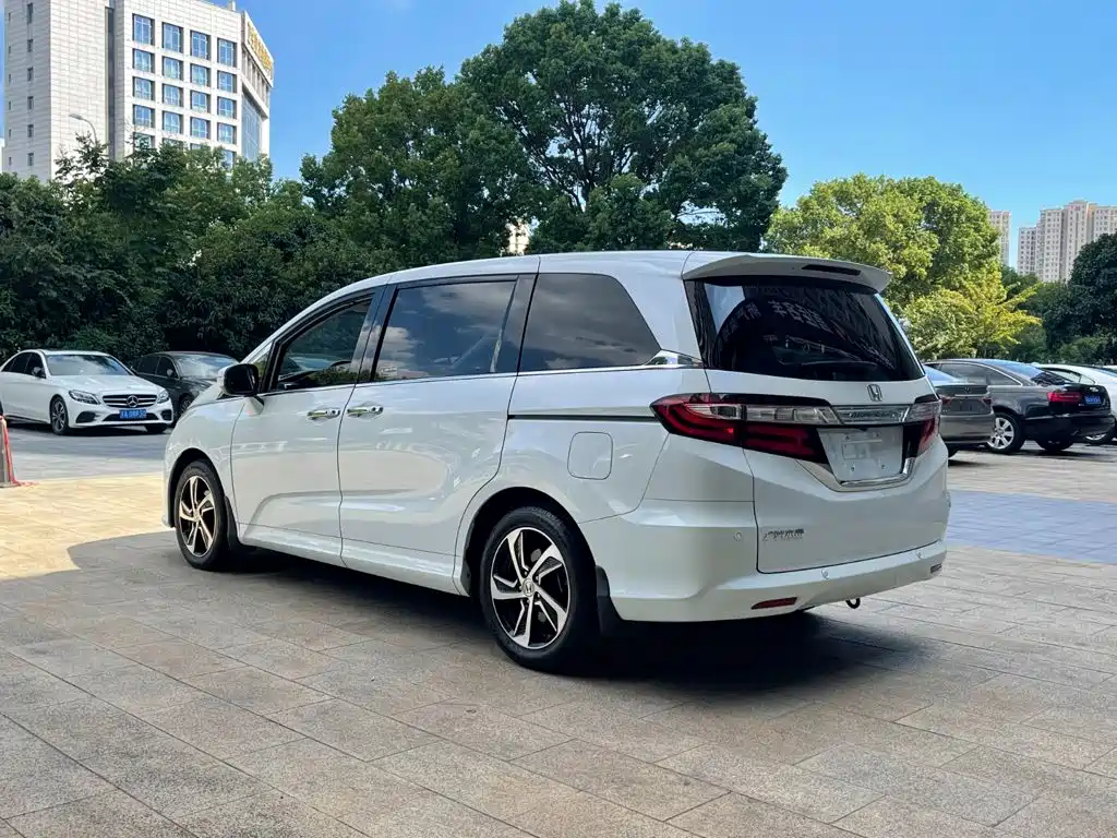 Honda Odyssey — миниатюра 7