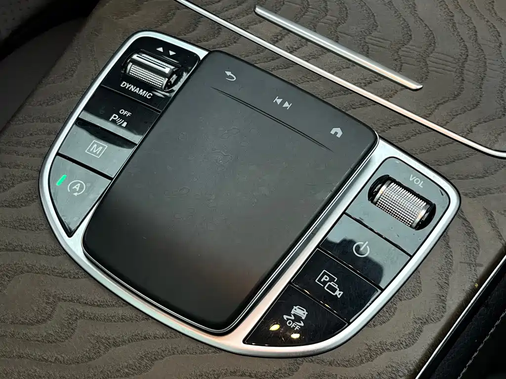 Mercedes-Benz GLC — миниатюра 21