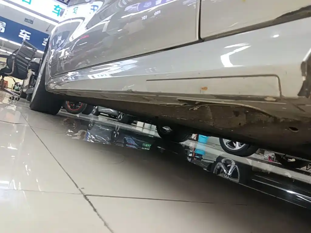 Audi A6L — миниатюра 21