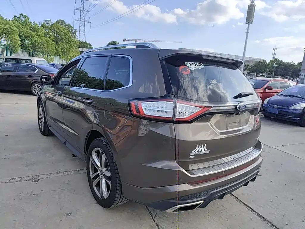 Ford Edge — миниатюра 5