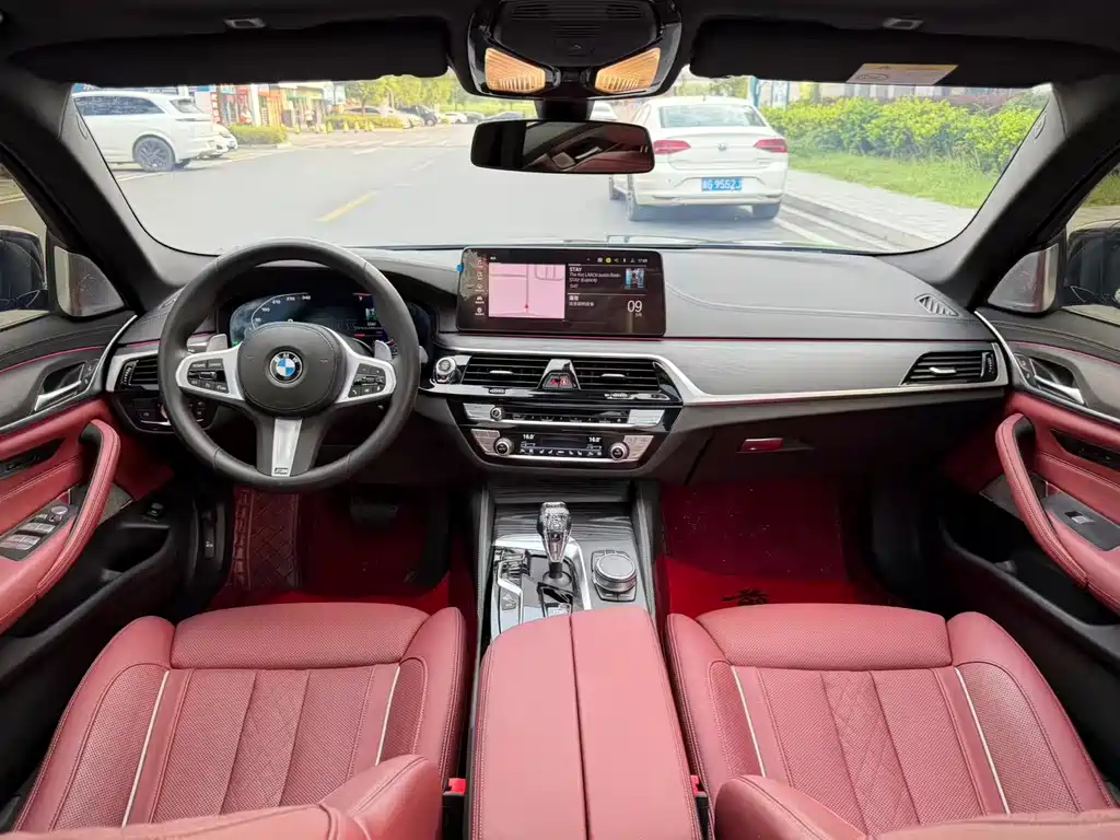 BMW 5 Series — миниатюра 14
