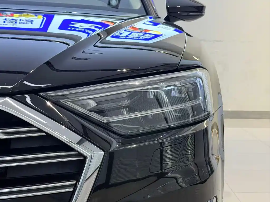 Audi A8 — миниатюра 4